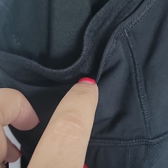 Lululemon Run: Stuff Your Bra Tank, Black, 8 - Picture 5 of 9